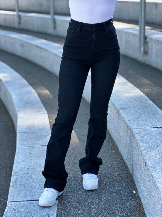 Tall In Flare Jeans Black